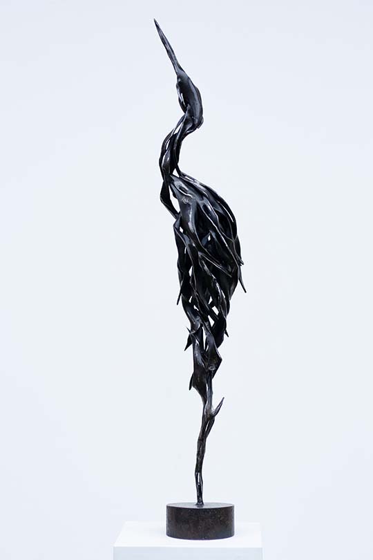 Interiérová socha ptáka Volavka černá